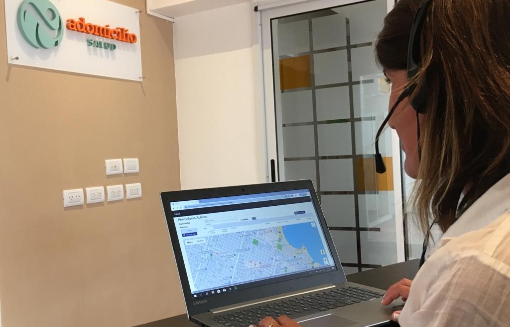 A Domicilio asesoró a profesionales extranjeros para que puedan validar sus títulos