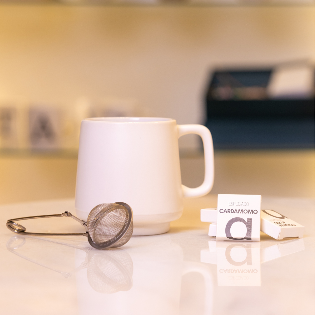 BOX NALA (1) Set Nala: Taza + Infusor de Té + 4 Tabletas de chocolate - Image 1