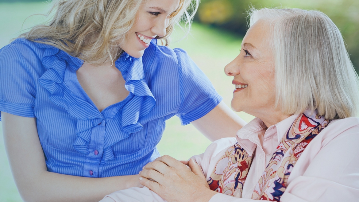 Especialistas advierten que obras sociales y prepagas cubren internación domiciliaria: sus beneficios